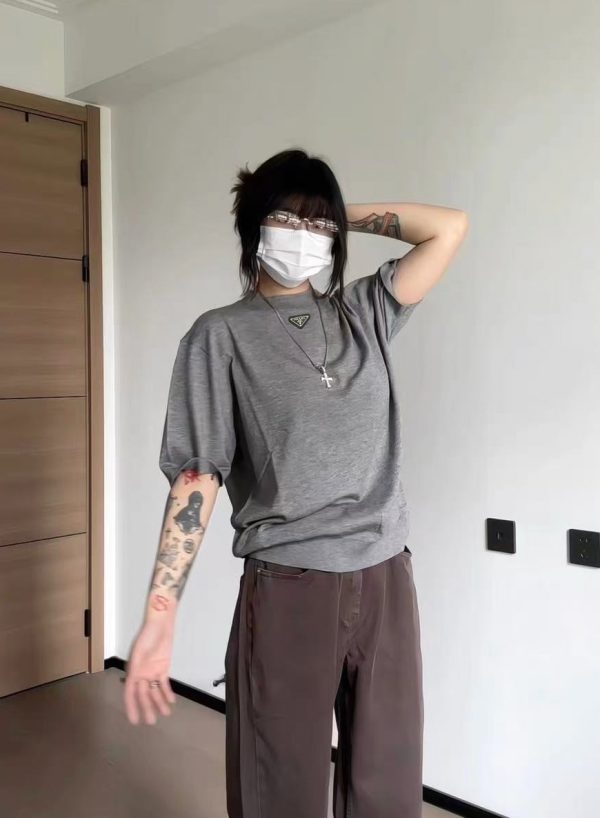 High Quality Prada Short Sleeves Grey Cashmere Elegant Collection