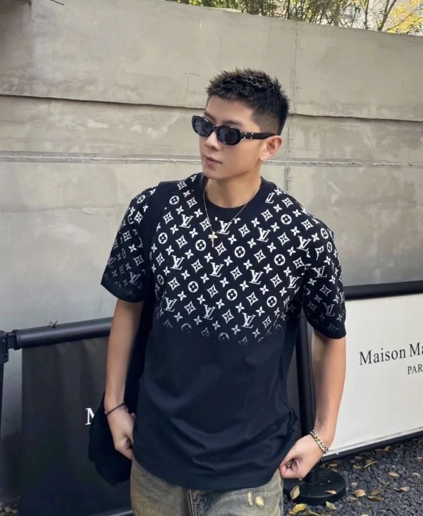 Luxury Louis Vuitton Short Sleeves Black Cotton Gradient Luxury
