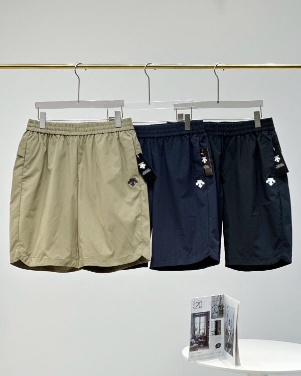 Best Selling Descente Shorts Black Casual Luxury