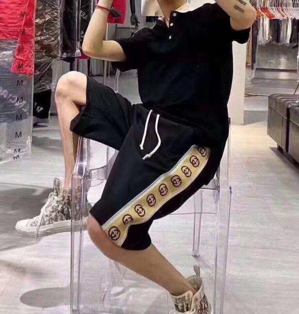 Luxury Gucci Short Sleeves Black Logo Style