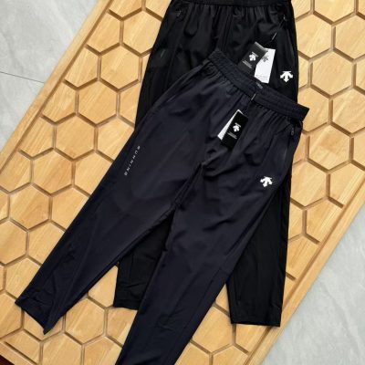 High Quality Descente Casual Pants Black Knit Casual Style