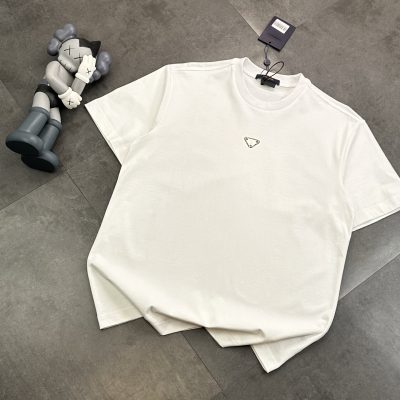 High Quality Louis Vuitton Short Sleeves Black Logo Collection