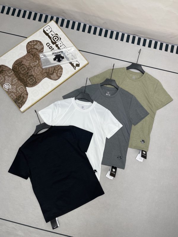 Best Selling Descente Short Sleeves Black Breathable Luxury