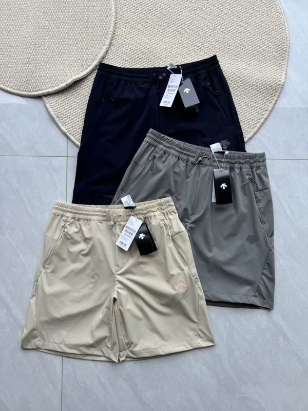 Luxury Descente Shorts Gray Logo Collection