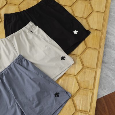 Best Selling Descente Shorts Black Minimalist Collection