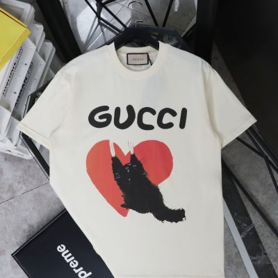 Luxury Gucci Short Sleeves Beige Print Collection