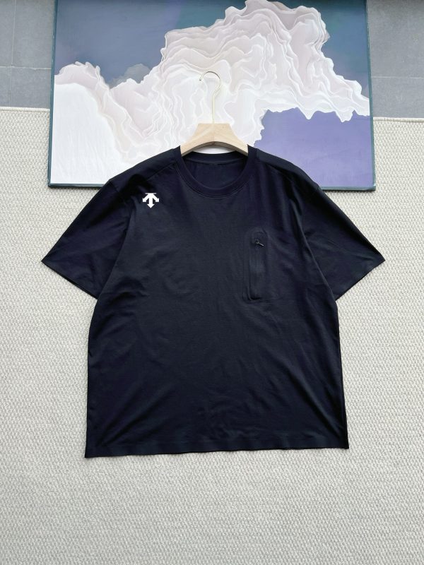 Luxury Descente Short Sleeves Black Silk Breathable Style