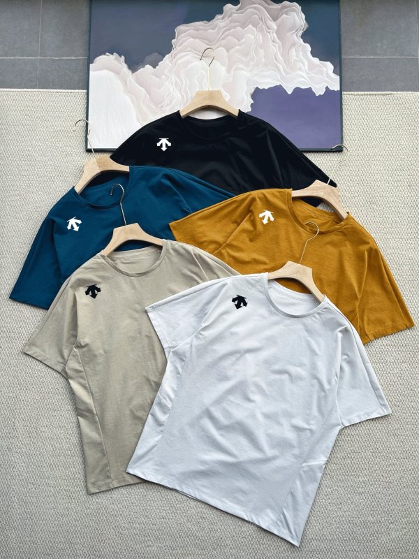 Luxury Descente Short Sleeves Black Silk Breathable Collection