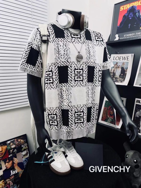 Best Selling Givenchy Short Sleeves Knit Print Collection