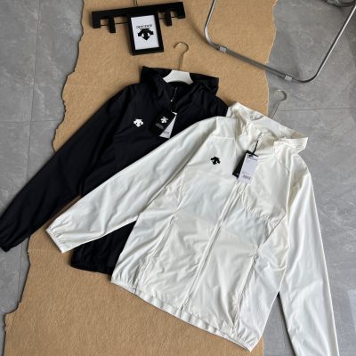 High Quality Descente Short-Sleeved Shirts Black Nylon Breathable Style