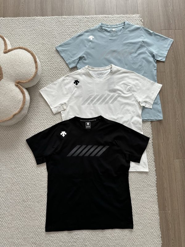 Premium Descente Short Sleeves Black Casual Luxury