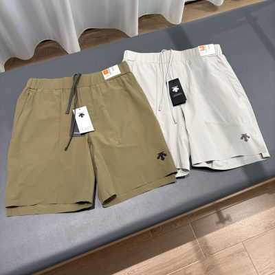 Best Selling Descente Shorts Black Collection