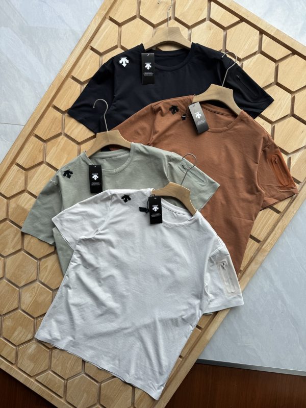 High Quality Descente Short-Sleeved Shirts Black Cotton Breathable Style