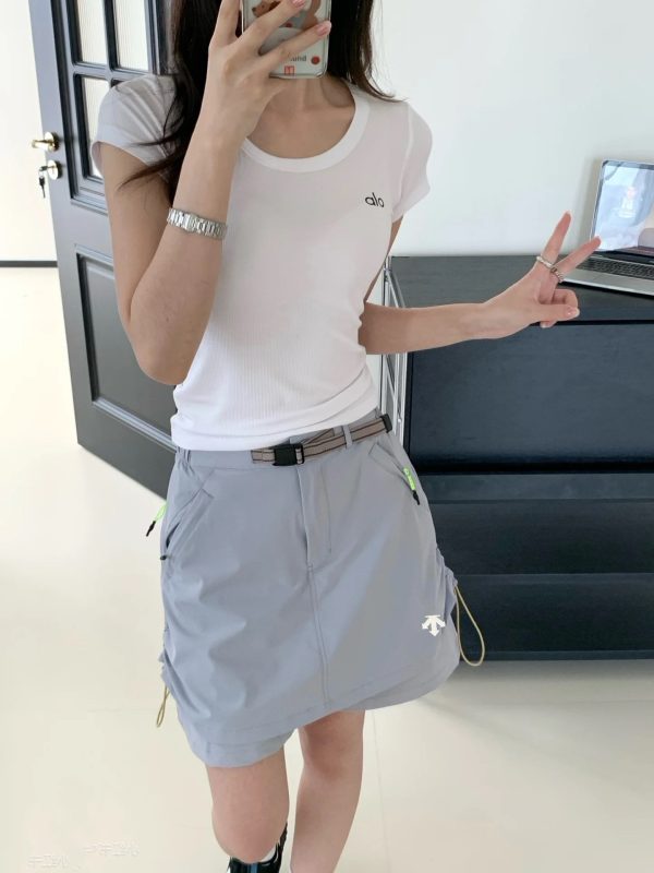 High Quality Descente Shorts Khaki Collection
