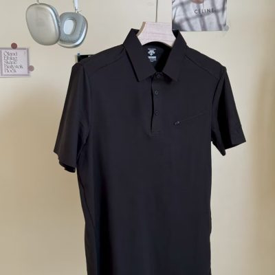 Best Selling Descente Short-Sleeved Black Spandex Classic Style