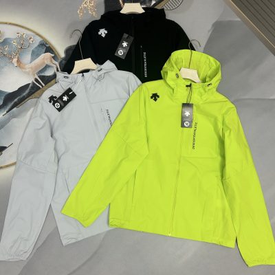High Quality Descente Coats Black Casual Luxury