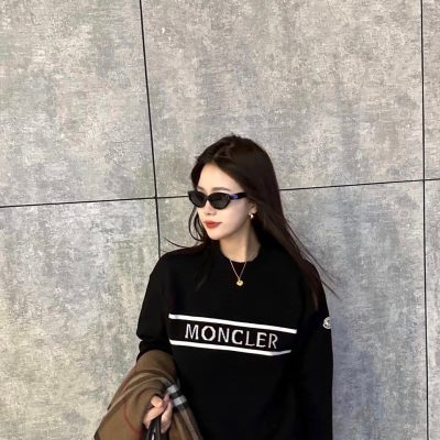 Luxury Moncler Sweaters Black Knit Logo Style