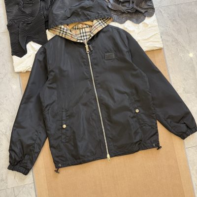 Luxury Burberry Coats Black Polyester Classic Collection