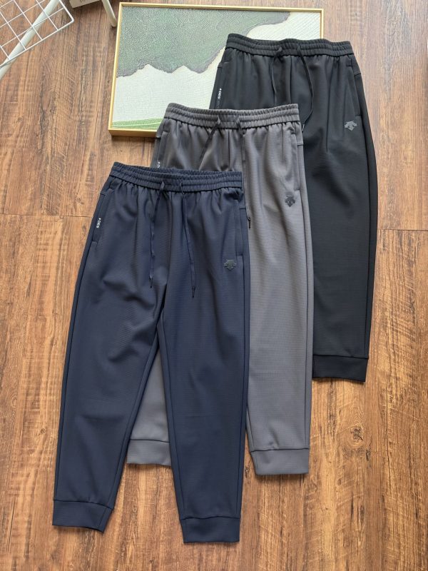 Luxury Descente Windbreakers Black Silk Urban Collection