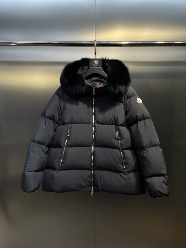 Premium Quality Moncler Down Jacket Classic Luxury