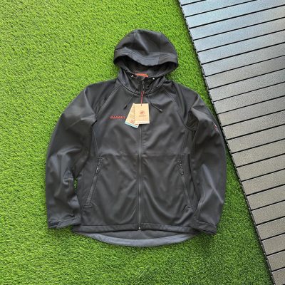 High Quality Mammut Coats Red Fleece Embroidered Collection