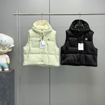 Luxury Moncler Shirts Green Knit Classic Style