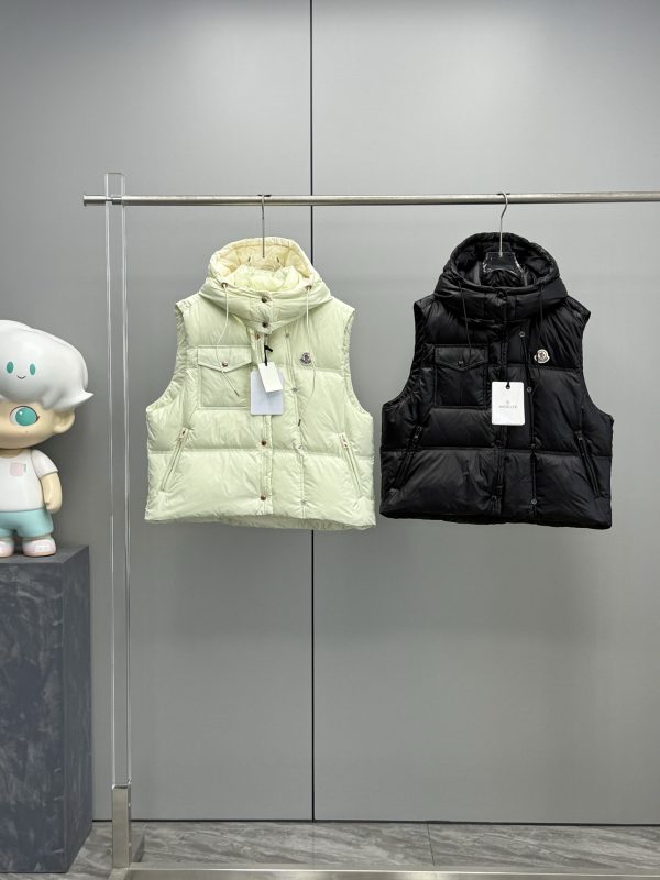Luxury Moncler Shirts Green Knit Classic Style
