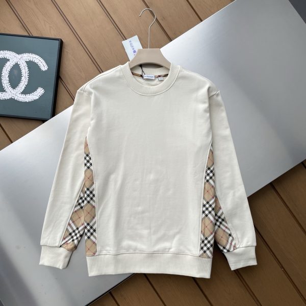 Premium Burberry Sweatshirts Black Cotton Minimalist Luxury