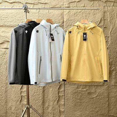 Luxury Descente Coats Black Breathable Style