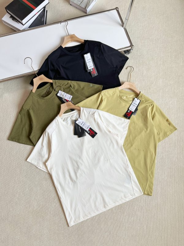 Best Selling Descente Short-Sleeved Shirts Black Cotton Urban Luxury