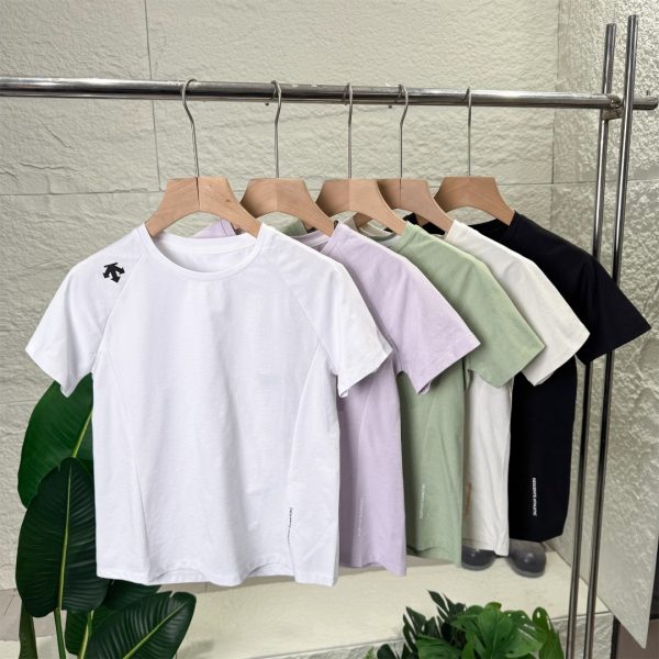 Premium Descente Short Sleeves Black Cotton Logo Luxury