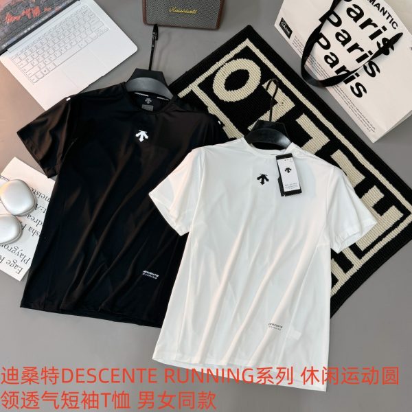 High Quality Descente Short Sleeves Black Casual Style