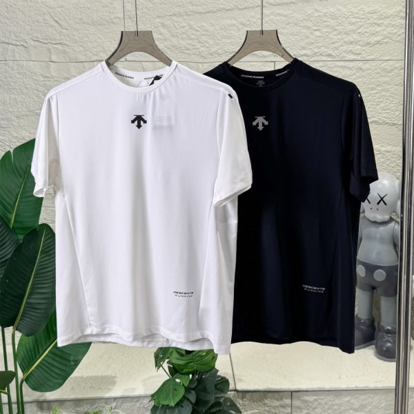 Luxury Descente Short Sleeves Black Casual Style