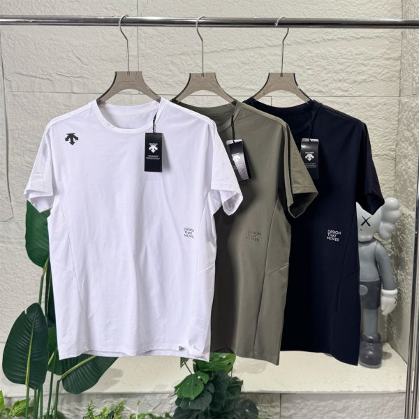 Premium Descente Short-Sleeved T-Shirts Black Cotton Logo Style