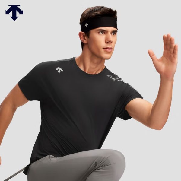 High Quality Descente Short-Sleeved T-Shirts Black Knit Breathable Style