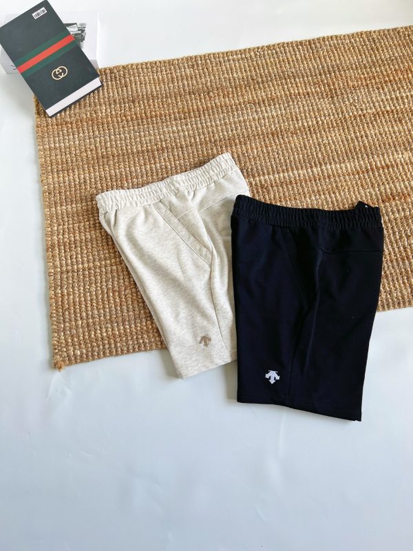 Luxury Descente Shorts Black Cotton Solid Luxury